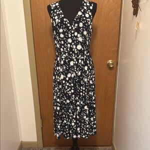Sz 10 Tommy Hilfiger dress Black background with daisies SO CUTE! NWOT
